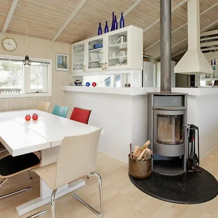 Three-bedroom In 3 Bindslev
