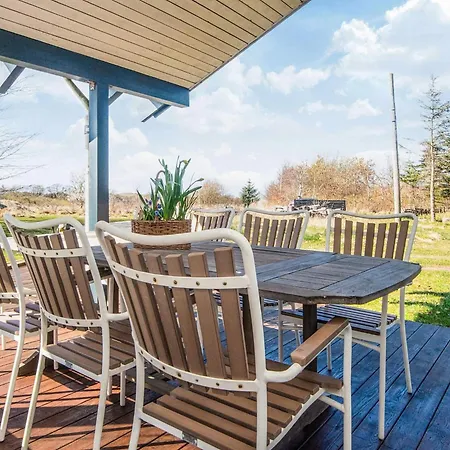 10 Person In Bindslev-by Traum