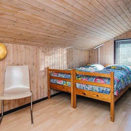 Three-bedroom In 3 Holiday home Bindslev