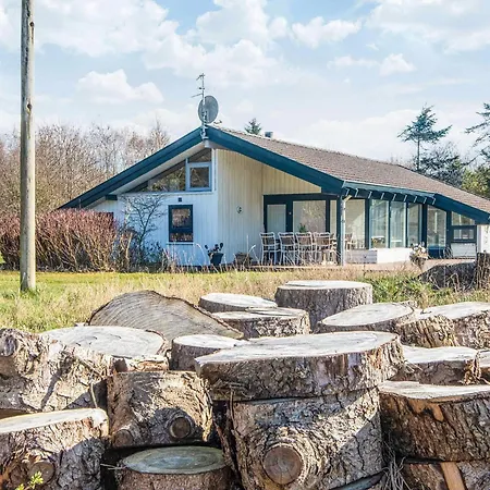 Three-bedroom In 3 Holiday home